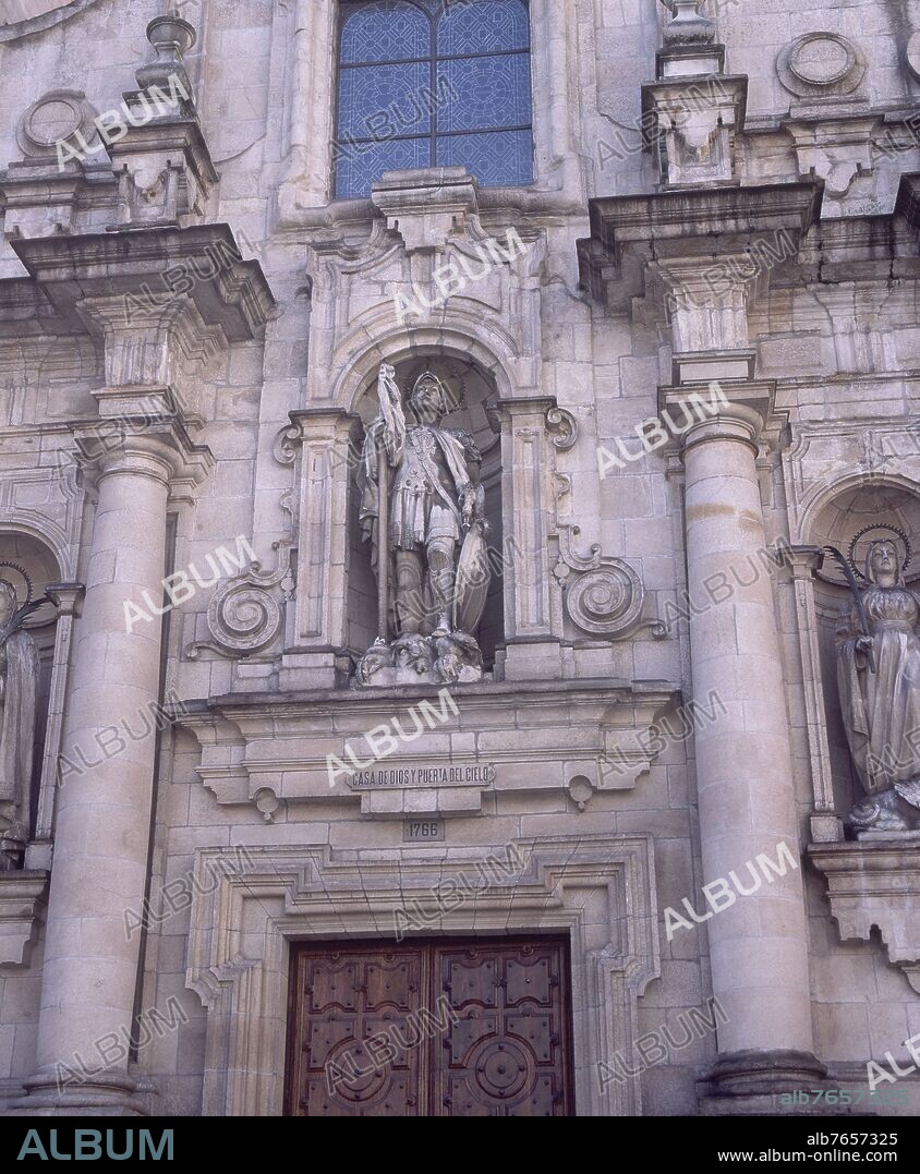 DOMINGO ANTONIO DE ANDRADE (1639-1712). DETALLE DE LA HORNACINA CON LA ESCULTURA DE SAN JORGE - PRINCIPIOS DEL S XVIII - FOTO AÑOS 00 SIGLO XXI.