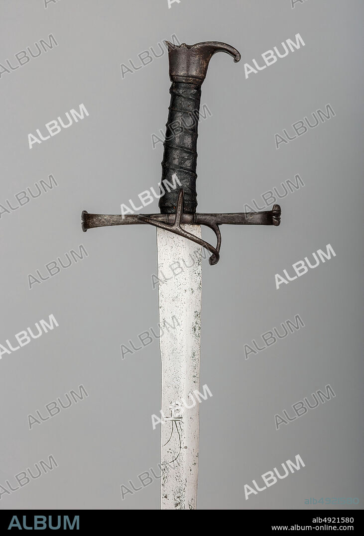 Swiss Saber (Schweizersäbel), Swiss, early 16th century, Swiss, Steel, wood, leather, L. 42 7/8 in. (108.9 cm); L. of blade 36 1/4 in. (92 cm); W. 7 1/4 in. (18.4 cm); Wt. 2 lb. 10 oz. (1190.7 g), Swords.