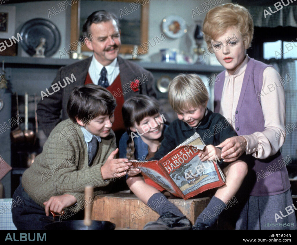 ANGELA LANSBURY and DAVID TOMLINSON in BEDKNOBS AND BROOMSTICKS, 1971, directed by ROBERT STEVENSON. Copyright WALT DISNEY PICTURES.
