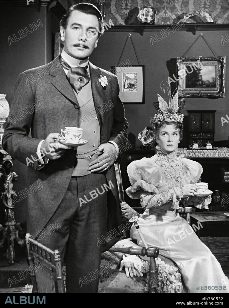 JOAN GREENWOOD and MICHAEL REDGRAVE in THE IMPORTANCE OF BEING EARNEST, 1952, directed by ANTHONY ASQUITH. Copyright RANK.