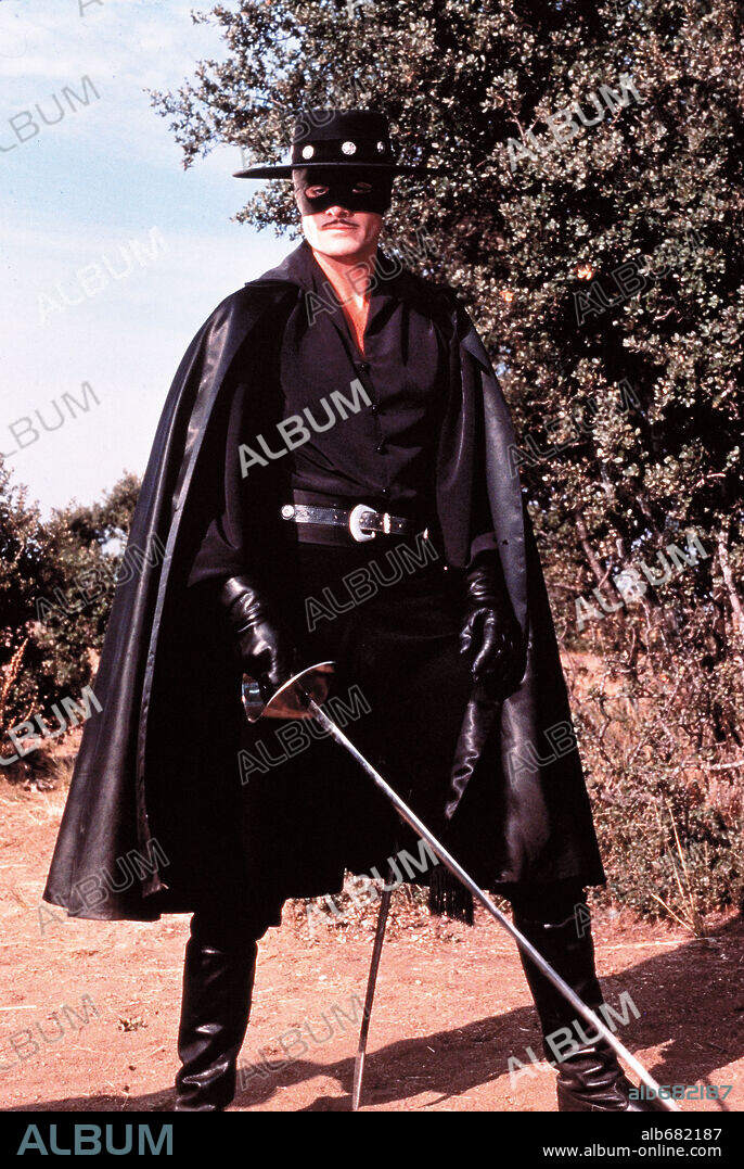 DUNCAN REGEHR en LAS NUEVAS AVENTURAS DEL ZORRO, 1990 (ZORRO), dirigida por DONALD PAONESSA. Copyright NEW WORLD TELEVISION.