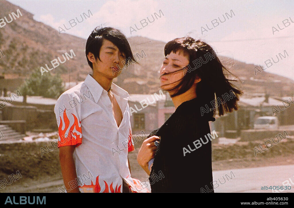 UNKNOWN PLEASURES, 2002 (REN XIAO YAO), directed by ZHANG KE JIA.
