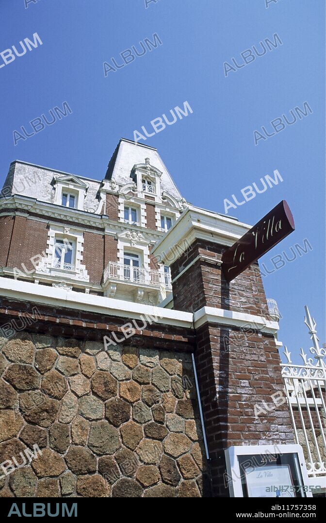 Looking up the exterior of La villa du Havre in Le Havre *** Local Caption ***.