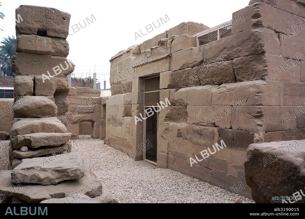 Templo de Ksar El Aguz-Thoth.  Egipto.