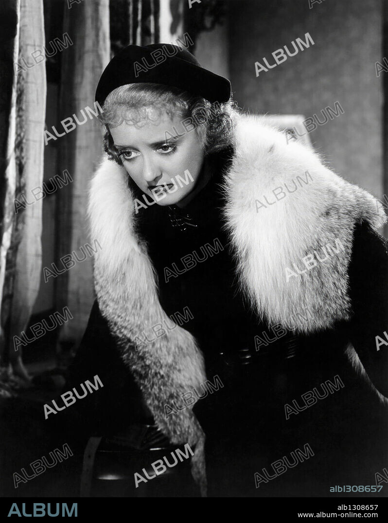 BETTE DAVIS in DANGEROUS, 1935, directed by ALFRED E. GREEN. Copyright WARNER BROTHERS.