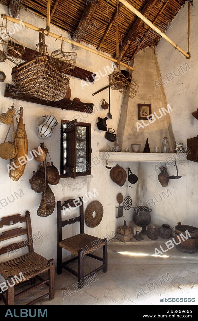 Alcantarilla, Museo de la Huerta: interior de barraca huertana.