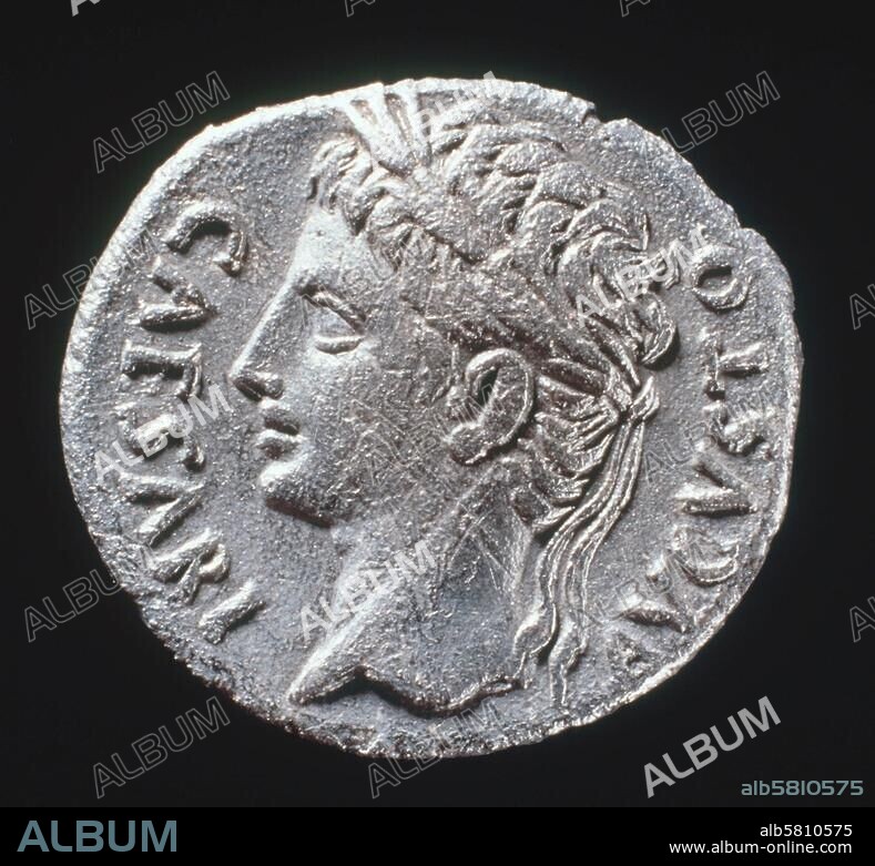 Auguste, Octave, dit ; empereur romain . Vélitrae (de Vélitres) 23.9.63 av. JC - Nole 19.8.14 ap. JC. Profil de "CAESARI AUGUSTO". Avers d'un denier. Espagne, 18 av. J.-C. Découvert à Kalkriese (canton de Osnabruck, Basse-Saxe), lieu probable de la bataille de Teutoburg. Kalkriese, Museum and Park.