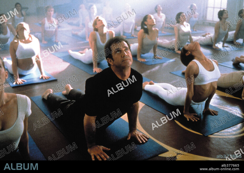 MEL GIBSON en EN QUE PIENSAN LAS MUJERES?, 2000 (WHAT WOMEN WANT), dirigida por NANCY MEYERS. Copyright PARAMOUNT PICTURES.