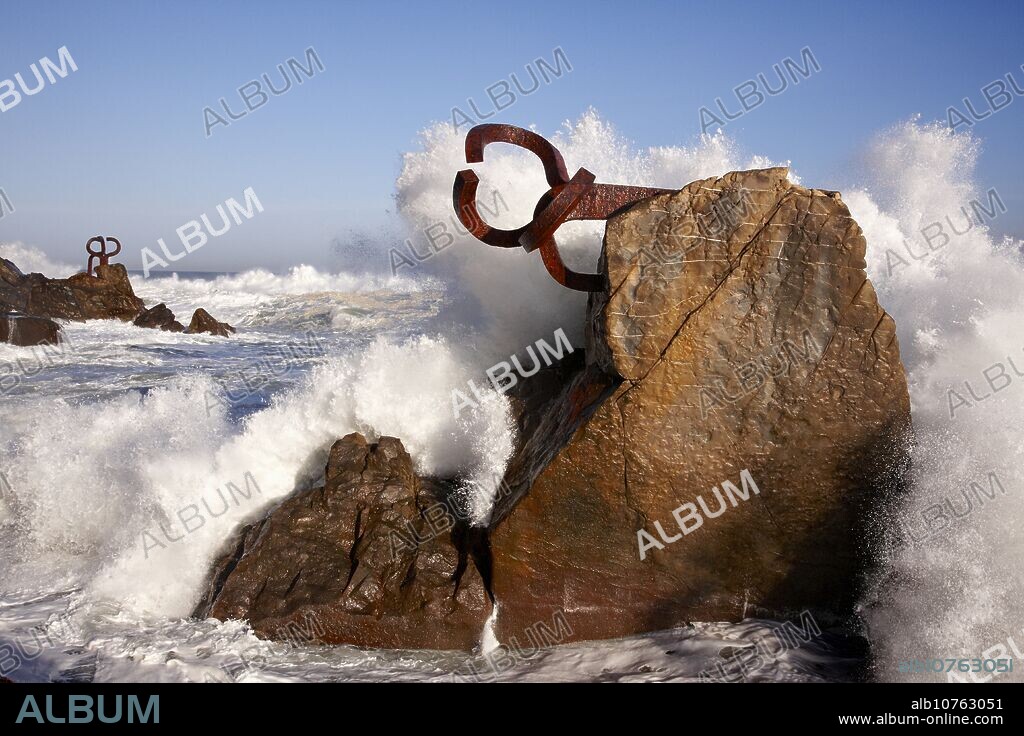 ´Peine del Viento´ sculpture by Eduardo Chillida, San Sebastian, Guipuzcoa, Basque Country, Spain.
