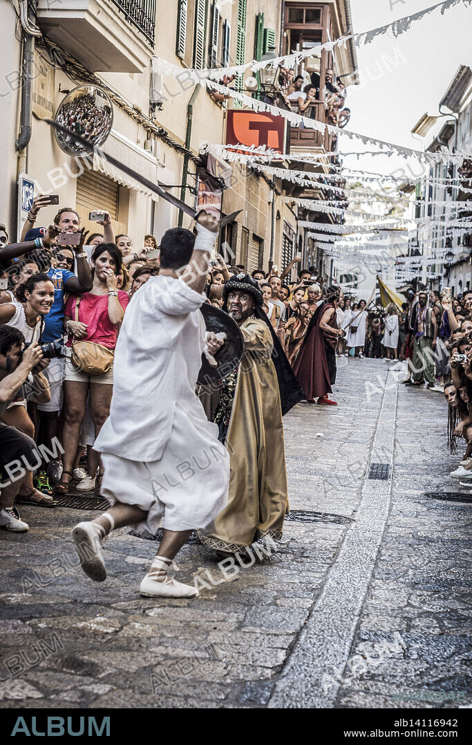 Joan Mas's confrontation with Dragut, battle between Moors and Christians, patron saint's festival, Pollença, Mallorca, Balearic Islands, Spain, Europe.