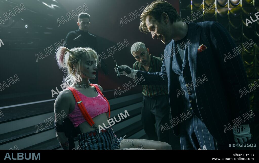 CHRIS MESSINA, EWAN McGREGOR and MARGOT ROBBIE in BIRDS OF PREY: AND THE FANTABULOUS EMANCIPATION OF ONE HARLEY QUINN, 2020, directed by CATHY YAN. Copyright WARNER BROS PICTURES.