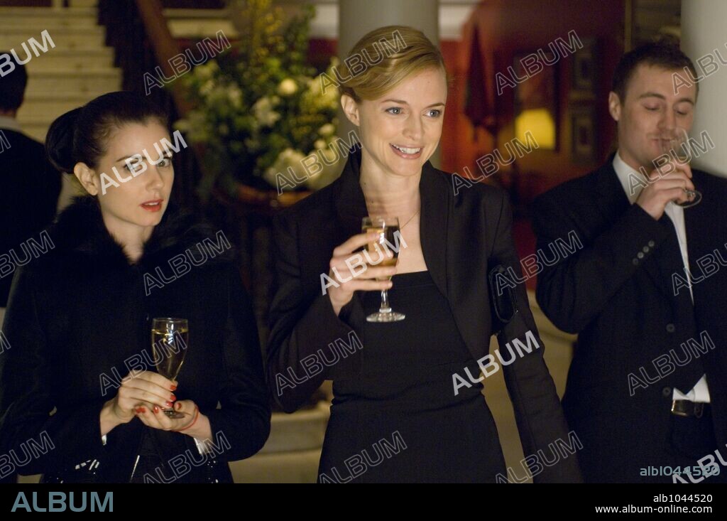 HEATHER GRAHAM and MIA KIRSHNER in MISS CONCEPTION, 2008, directed by ERIC STYLES. Copyright BLUE ANGELS FILMS/MIROMAR ENTERTAINMENT AG / WALL, NICK.