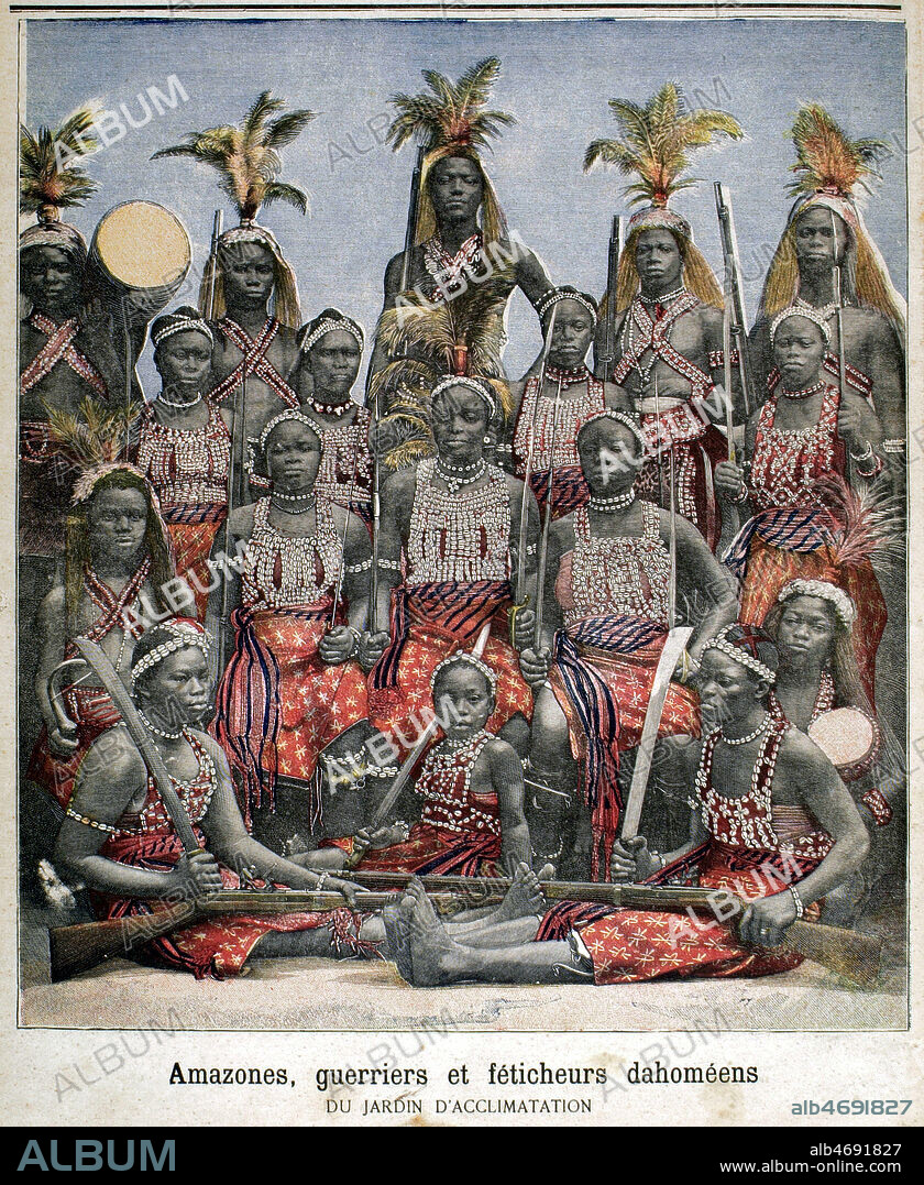 Amazones, guerriers et feticheurs dahomeens du Jardin d'Acclimatation. 4e de couverture de Le petit Journal illustre, fevrier 1891. Credit : Collection KHARBINE-TAPABOR.