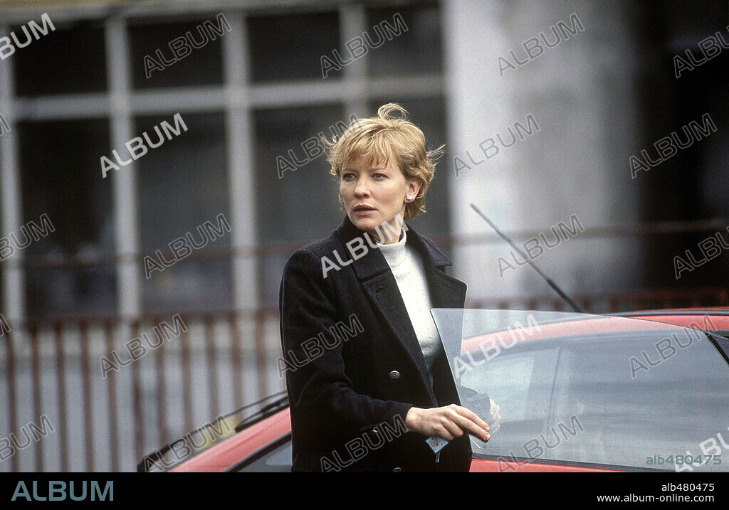 CATE BLANCHETT en VERONICA GUERIN, 2003, dirigida por JOEL SCHUMACHER. Copyright TOUCHSTONE PICTURES.