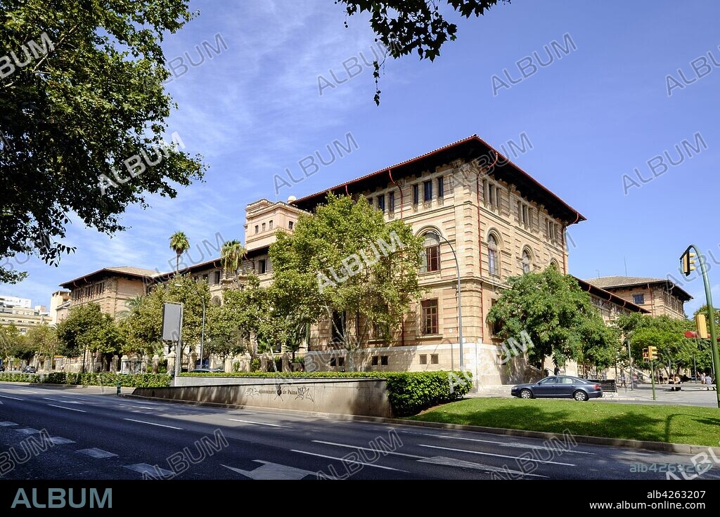 IES Ramon Llull, instituto de educación secundaria, avenida de Portugal, Palma, Mallorca, balearic islands, spain, europe.