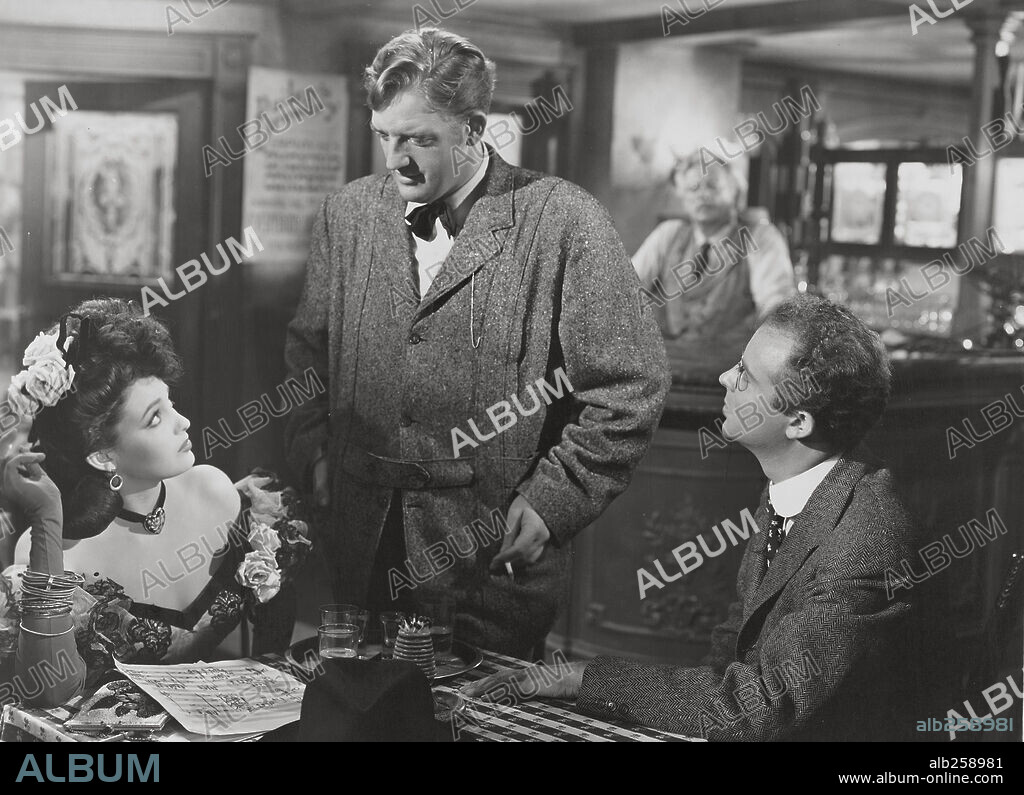 LAIRD CREGAR and LINDA DARNELL in HANGOVER SQUARE, 1945, directed by JOHN BRAHM. Copyright 20TH CENTURY FOX.