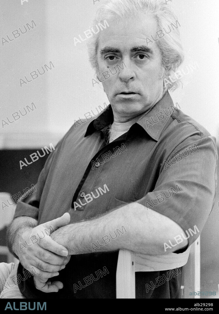 The spanish guitarist Manolo Sanlucar.