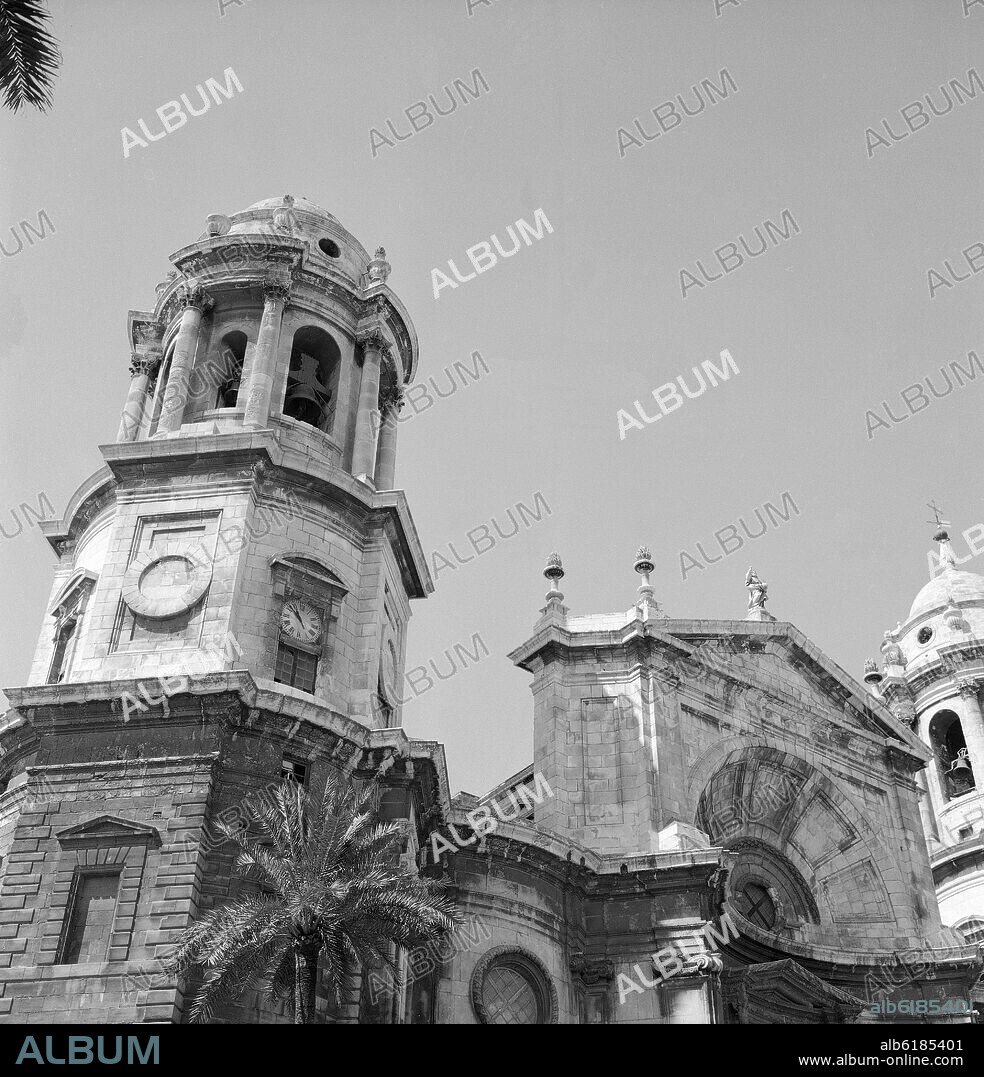 JUAN VEGA CORREA (1806-1883). TORRE DE LA CATEDRAL DE CADIZ - SIGLO XIX - FOTOGRAFIA EN BLANCO Y NEGRO - AÑOS 50.