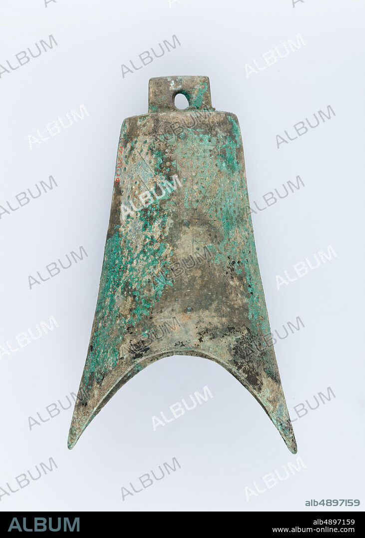Bells, Probably for a Horse Harness, Japanese, ca. 3rd century, Japanese, Bronze, 17.211.10: H. 6 5/8 in. (16.8 cm); W. 4 1/16 in. (10.3 cm); D. 2 3/8 in. (6 cm); Wt. 14.2 oz. (402.6 g); 17.211.11: H. 6 3/4 in. (17.1 cm); W. 4 in. (10.2 cm); D. 2 5/16 in. (5.9 cm); Wt. 13.8 oz. (391.2 g), Miscellaneous-Buckles & Ornament.