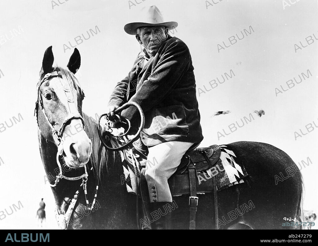 SPENCER TRACY en LANZA ROTA, 1954 (BROKEN LANCE), dirigida por EDWARD DMYTRYK. Copyright 20TH CENTURY FOX.