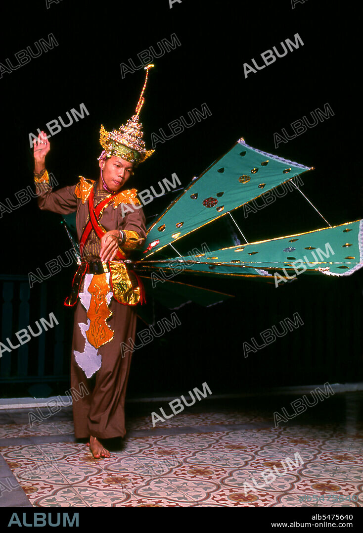 The Shan live primarily in the Shan State of Burma, but also inhabit parts of Mandalay Division, Kachin State, and Kayin State, and in adjacent regions of China and Thailand. The Tai-Shan people are believed to have migrated from Yunnan in China. The Shan are descendants of the oldest branch of the Tai-Shan, known as Tai Long (Great Tai) or Thai Yai (Big Thai). The Tai-Shan who migrated to the south and now inhabit modern-day Laos and Thailand are known as Tai Noi (Little Tai). The Shan have inhabited the Shan Plateau and other parts of modern-day Myanmar as far back as the 10th century CE. The Shan kingdom of Mong Mao (Muang Mao) became a Burmese vassal state during the reign of King Anawrahta of Pagan (1044-77).