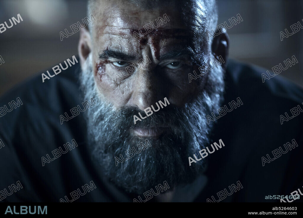 EDUARD FERNANDEZ en 30 MONEDAS, 2020, dirigida por ALEX DE LA IGLESIA. Copyright Greenlit Productions / Pokeepsie Films / PAVON, MANOLO.