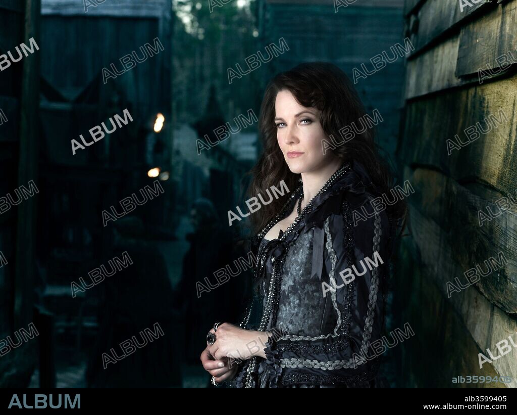 LUCY LAWLESS in SALEM, 2014, directed by DAVID VON ANCKEN. Copyright 20TH CENTURY FOX TELEVISION.