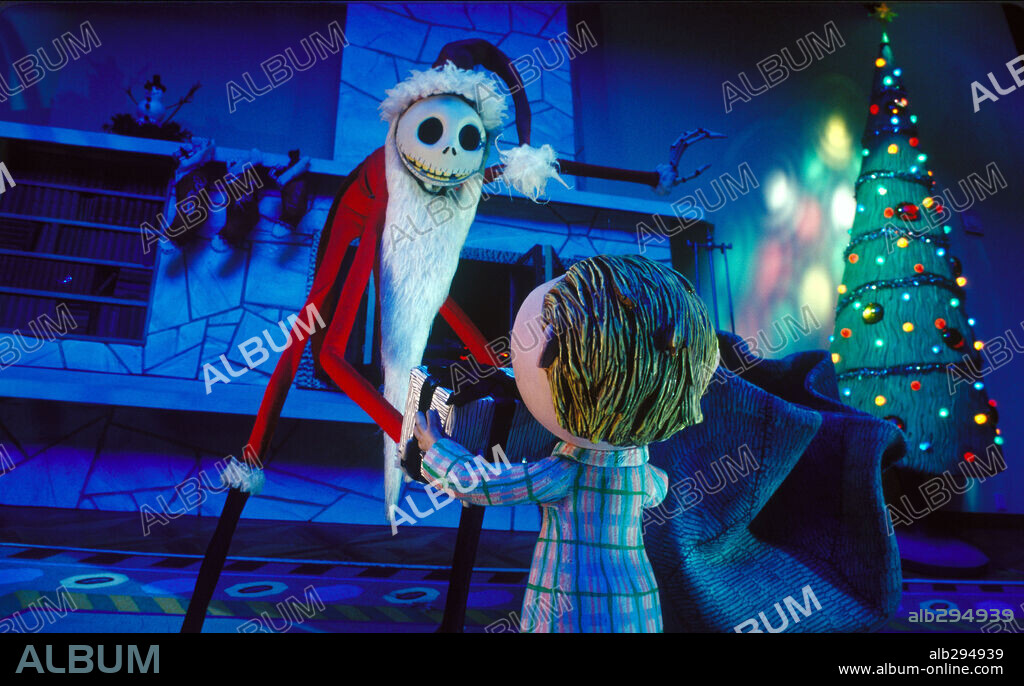 TIM BURTON'S NIGHTMARE BEFORE CHRISTMAS, 1993, directed by HENRY SELICK. Copyright TOUCHSTONE PICTURES.