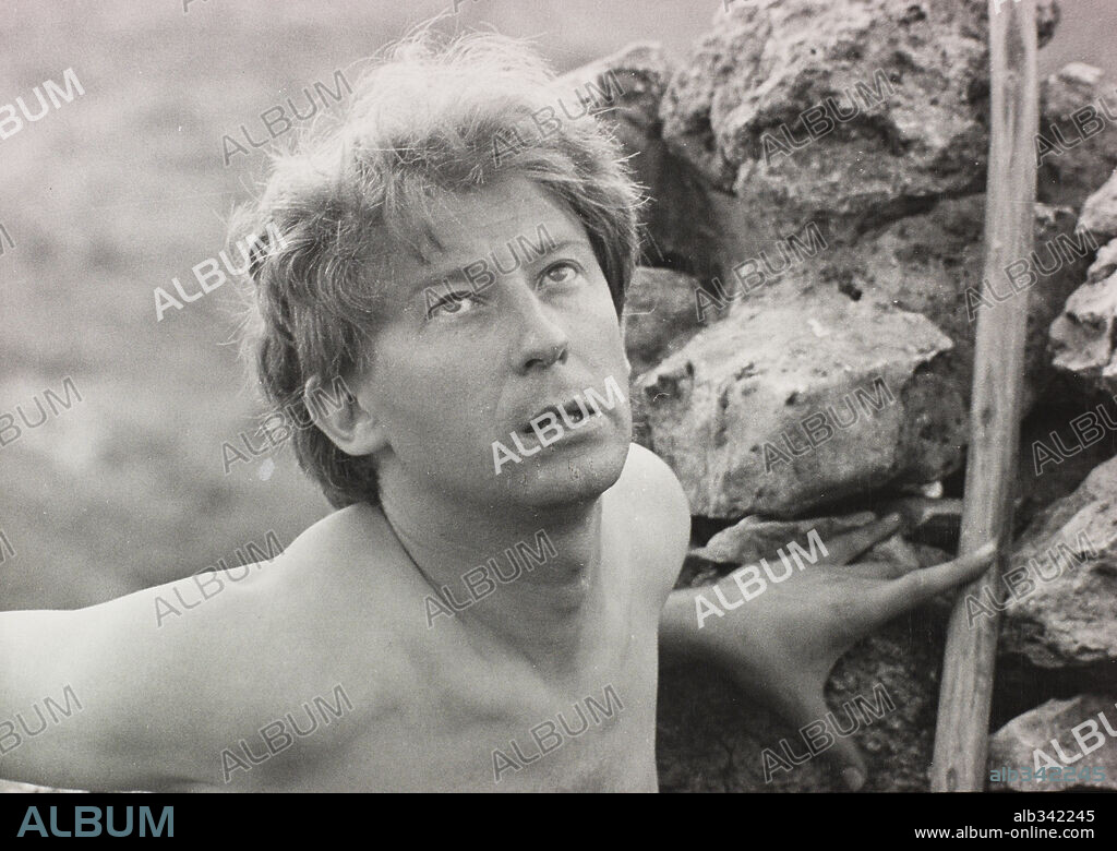 ALBERT BOADELLA en PORTENTOSA VIDA DEL PADRE VICENTE, 1978, dirigida por CARLES MIRA. Copyright ASCLE FILMS.