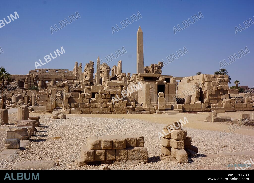 Obeliscos en templo de Karnak. Egipto.