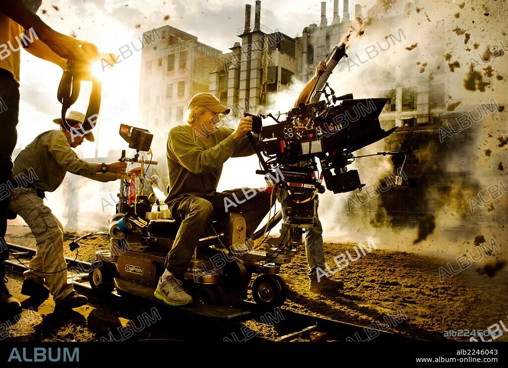 MICHAEL BAY en TRANSFORMERS: LA ERA DE LA EXTINCION, 2014 (TRANSFORMERS: AGE OF EXTINCTION), dirigida por MICHAEL BAY. Copyright PARAMOUNT PICTURES.