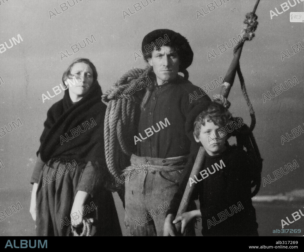 HOMBRES DE ARÁN: HOMBRES Y MONSTRUOS, 1934 (MAN OF ARAN), dirigida por ROBERT J. FLAHERTY.