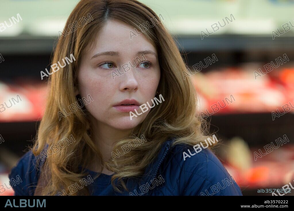 HALEY BENNETT en DEBER CUMPLIDO, 2017 (THANK YOU FOR YOUR SERVICE), dirigida por JASON HALL. Copyright DreamWorks/Reliance Entertainment/Dune Films.