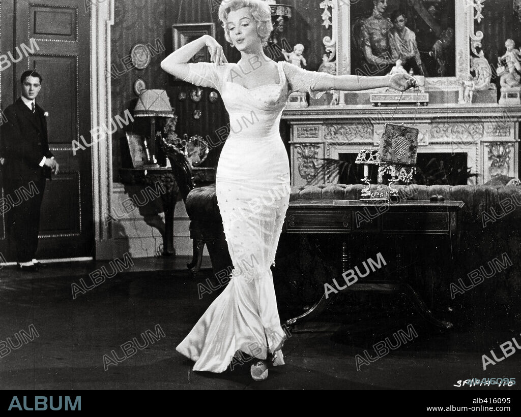 NORMA JEAN BAKER. MARILYN MONROE en EL PRÍNCIPE Y LA CORISTA, 1957 (THE PRINCE AND THE SHOWGIRL), dirigida por LAURENCE OLIVIER. Copyright WARNER BROTHERS.