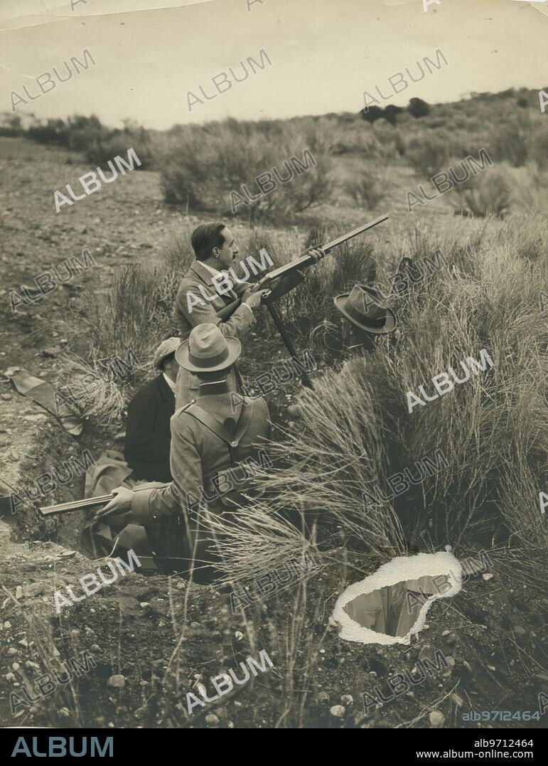 La Ventosilla, November 1915. His Majesty the King in his position during the cecería that took place in the possession of the Dukes of Santoña.