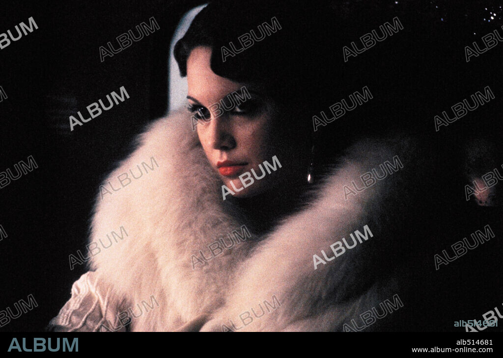 DIANE LANE in THE COTTON CLUB, 1984, directed by FRANCIS FORD COPPOLA. Copyright ZOETROPE/ORION / COWANS, ADGER W.