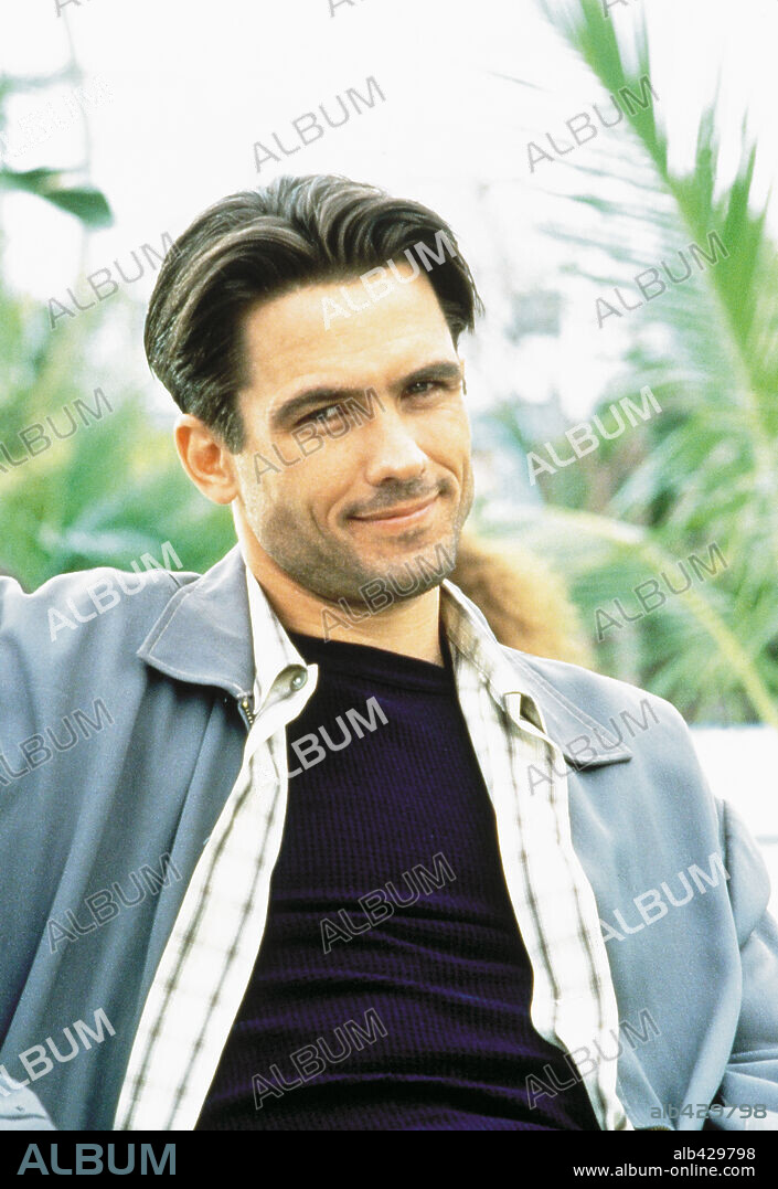 BILL CAMPBELL in MOON OVER MIAMI-TV, 1993. Copyright ABC TV/ COLUMBIA PICTURES TV.