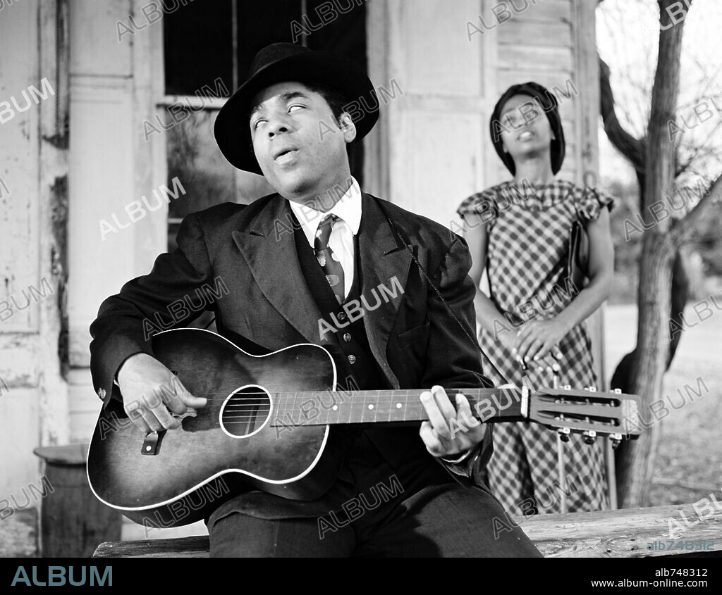 CHRIS THOMAS KING in THE SOUL OF A MAN, 2003, directed by WIM WENDERS. Copyright CAPPA PRODUCTIONS/EMOTION PICTURES/JIGSAW PRODUCTIONS/ROAD M.