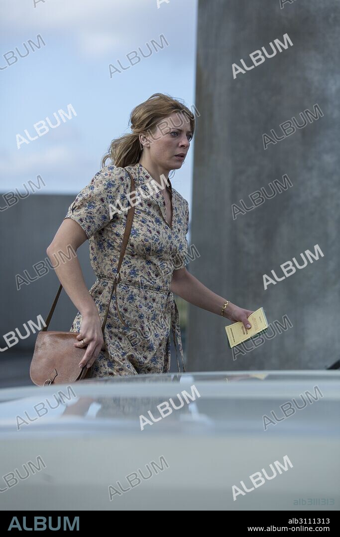 JORDIS TRIEBEL in LAGERFEUER, 2013, directed by CHRISTIAN SCHWOCHOW. Copyright Ö FILMPRODUKTION/ZERO ONE FILM/TERZ FILM PRODUKTION.