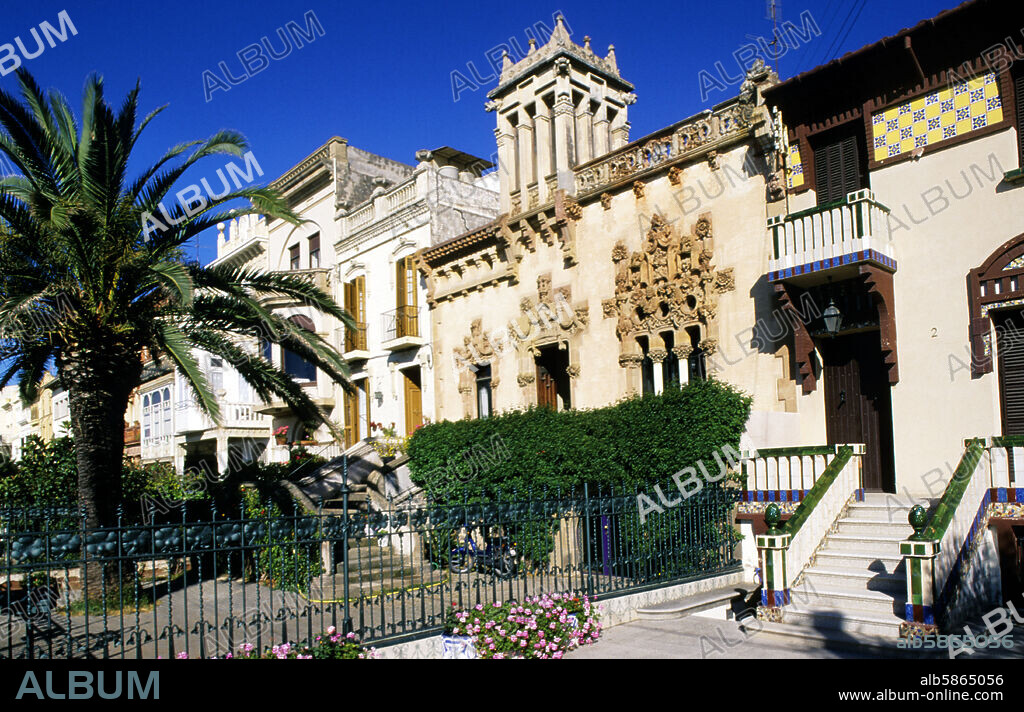 Vilassar de Mar, casas modernistas, fachadas.