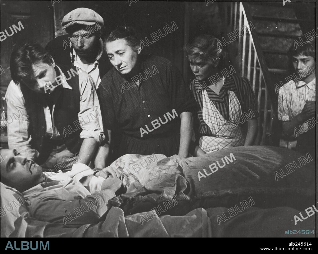 JUEGOS PROHIBIDOS, 1952 (LES JEUX INTERDITS), dirigida por RENE CLEMENT. Copyright FILMS CORONA.