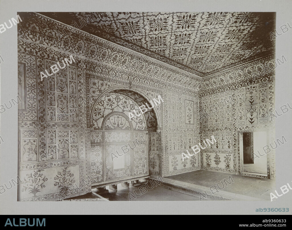 Boudoir of Princess (Saman Buri) within the Red Fort of Delhi, Saman Buri or the Princess' Boudoir. (title on object), anonymous, Delhi, c. 1895 - c. 1915, paper, cardboard, height 212 mm × width 290 mmheight 244 mm × width 329 mm.