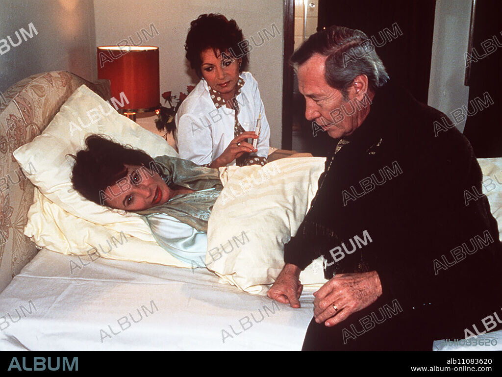 Paul's sister-in-law Ria (CAROLA REGNIER, left) is so stressed by the events at Hagedorn that she has been admitted to a private clinic. Scene with HANSJÖRG FELMY - Paul Hagedorn CLAUDIA WEDEKIND - Nurse aka. Woe to him who loves / Headline: HAGEDORN'S DAUGHTER.