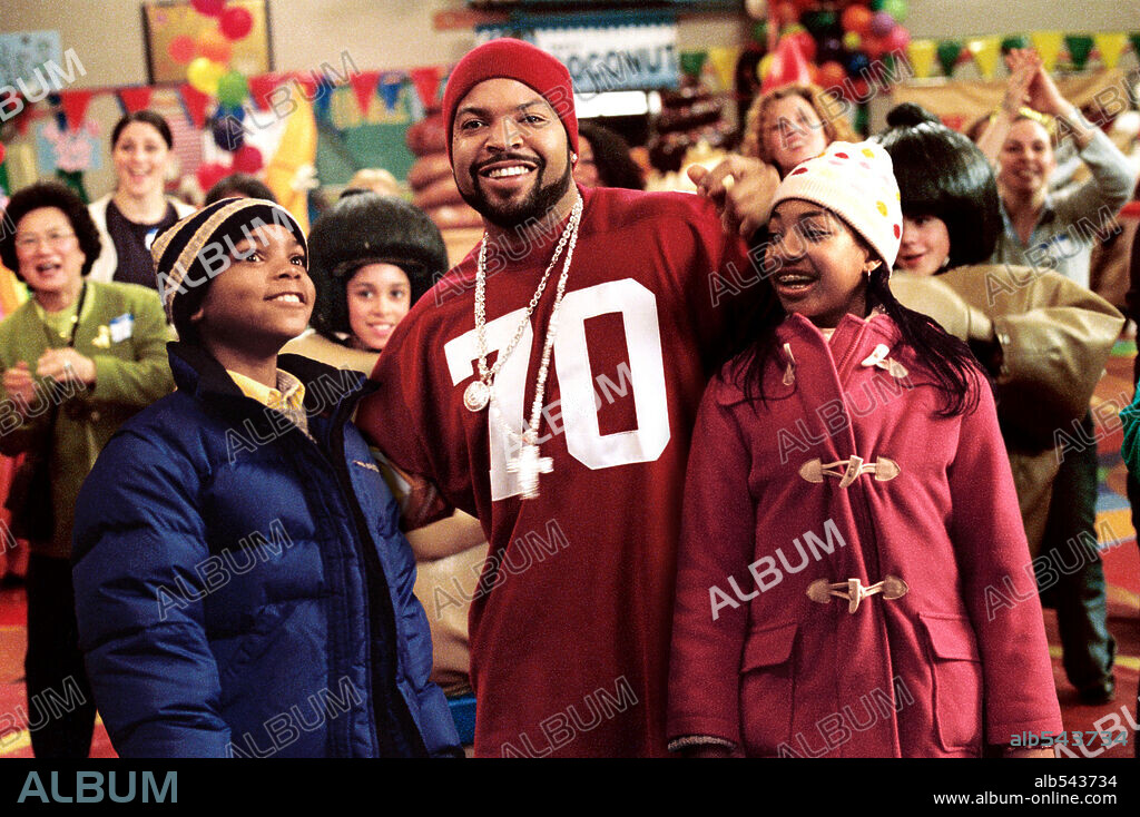 ALEISHA ALLEN, ICE CUBE y PHILIP DANIEL BOLDEN en CUANDO LLEGAMOS?, 2005 (ARE WE THERE YET?), dirigida por BRIAN LEVANT. Copyright COLUMBIA PICTURES.