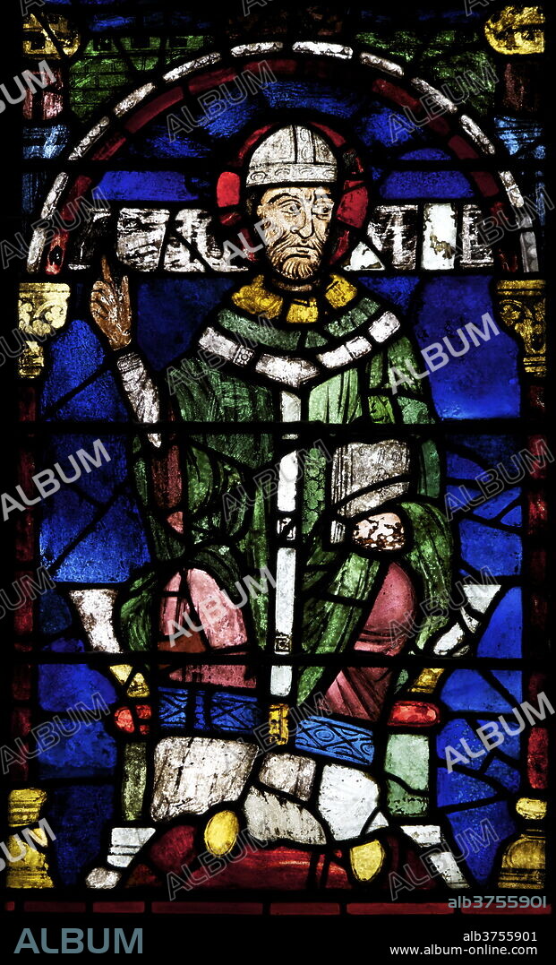 Portrait of St. Thomas a Becket, assembled in 1919 from fragments of medieval stained glass, Thomas Becket Window 1, north ambulatory, Canterbury Cathedral, UNESCO World Heritage Site, Canterbury, Kent, England, United Kingdom, Europe.
