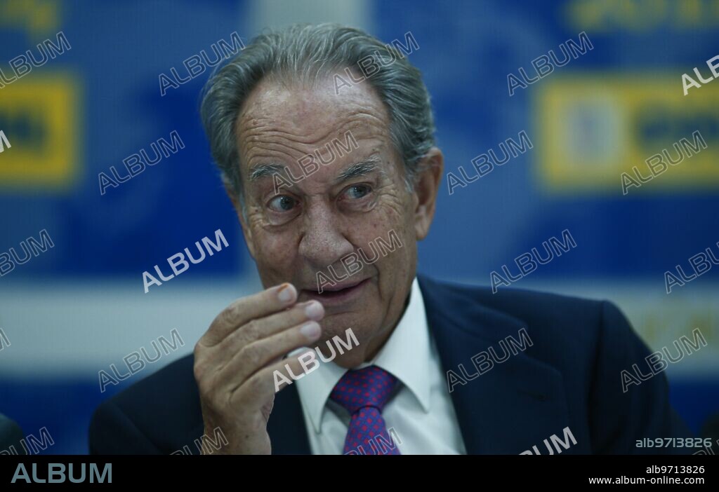 Madrid, May 12, 2014. President of OHL Juan Miguel Villar Mir at a press conference prior to the company's shareholders meeting. Photo Oscar del Pozo ARCHDC.