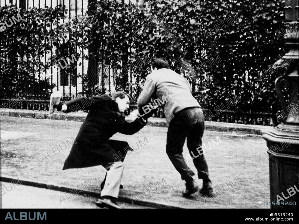 SIX IN PARIS, 1965 (PARIS VU PAR...), directed by CLAUDE CHABROL, ERIC ROHMER, JEAN ROUCH and JEAN-LUC GODARD.