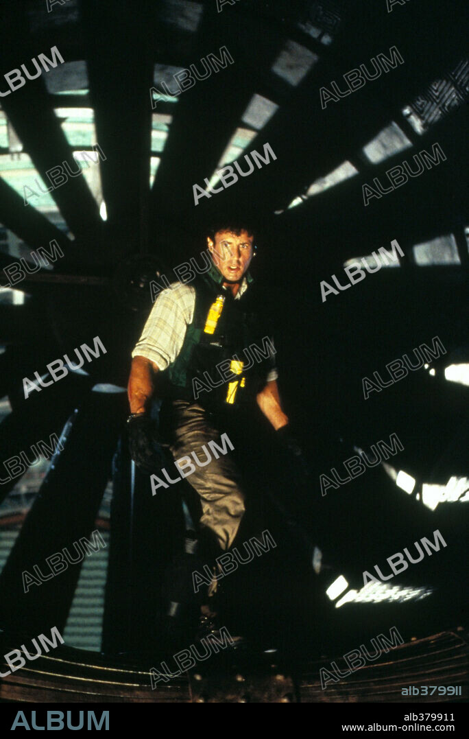 SYLVESTER STALLONE en DAYLIGHT: PÁNICO EN EL TÚNEL, 1996 (DAYLIGHT), dirigida por ROB COHEN. Copyright UNIVERSAL PICTURES.