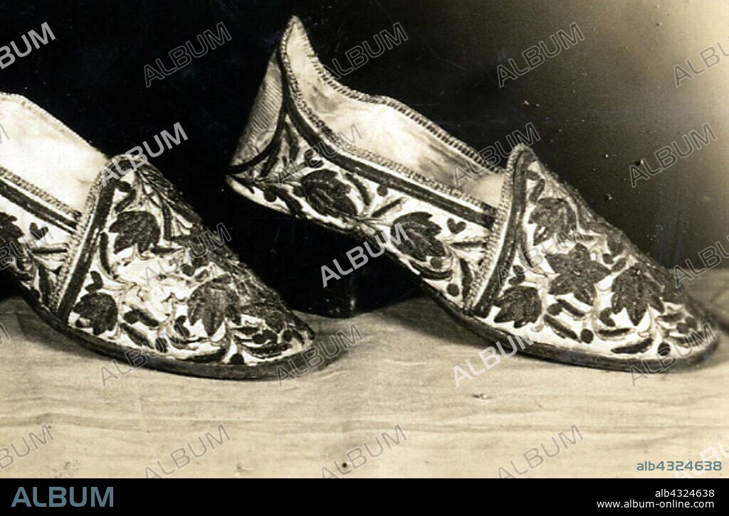 Pair of Shoes, 1870s, France, Leather, silk, satin weave, with needlework.