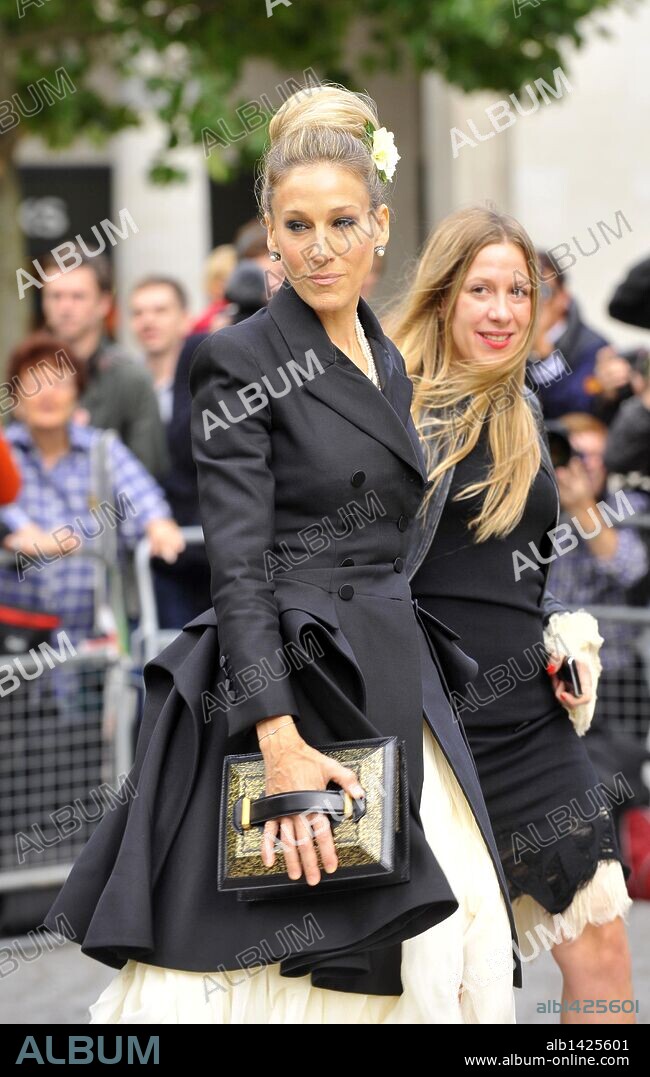 20/09/2010 - london.Sarah Jessica Parker reduced to tears as Kate, Naomi and fashion pack pay emotional tribute at Alexander McQueen memorial.The who&#039;s who of fashion gathered in London today to pay homage to the late Alexander McQueen..Kate Moss, Sarah Jessica Parker and Naomi Campbell were among those taking a break from London Fashion Week to attend the memorial service at St Paul&#039;s Cathedral..The Sex and the City actress, wearing McQueen&#039;s creations, couldn&#039;t help but shed a tear as she she said a final farewell to the talented designer, whose suicide in February rocked the industry.Kate cut a sombre figure as she emerged wearing sunglasses, looking stylish in a leather pencil skirt, tuxedo jacket and Christian Louboutin heels.Naomi wore a flamboyant feather creation and gold-heeled platform boots while Sarah Jessica opted for a black trench and white dress..US Vogue editor Anna Wintour and British designers Pam Hogg and Stella Mcartney were also present amid the sea of black designs, as well as Kate&#039;s ex Jefferson Hack and heiress Daphne Guinness..Flashes of McQueen&#039;s trademark tartan could also be seen as others chose to pay homage by wearing his designs..The 40-year-old&#039;s body was discovered by his housekeeper in a wardrobe at his flat in Mayfair, central London, the day before his mother Joyce&#039;s funeral..An inquest heard the designer hanged himself after taking a cocktail of cocaine, sleeping pills and tranquillisers..He had a history of depression, anxiety and insomnia and had researched suicide on the internet before taking his life..Photo Shows: Memorial service for fashion designer Alexander McQueen at St. Paul&#039;s Cathedral today, Actress Sarah Jessica Parker.Â©James CurleyWhitehotpix. (Credit Image: © Whitehotpix/ZUMApress.com). 20/09/2010